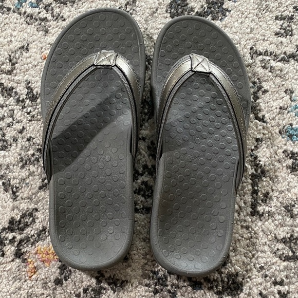 Vionic Grey Flip Flop Sandals - Picture 1 of 5